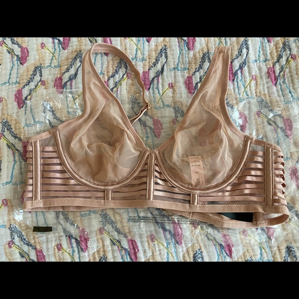 NWT Unlined Mesh Victoria’s Secret Bra
